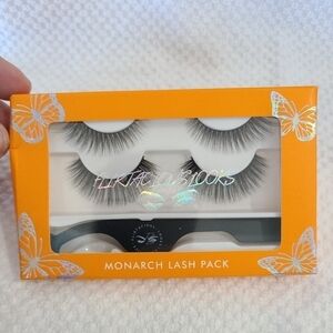 Flirtacious Looks Cosmetics Monarch Eye Lashes Eyelashes Pack *NEW* MSRP $38